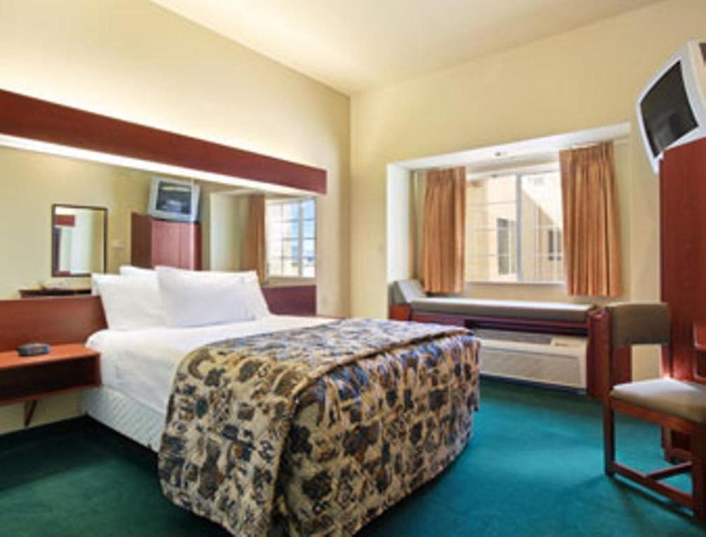 Microtel Inn & Suites By Wyndham Wellton Room photo